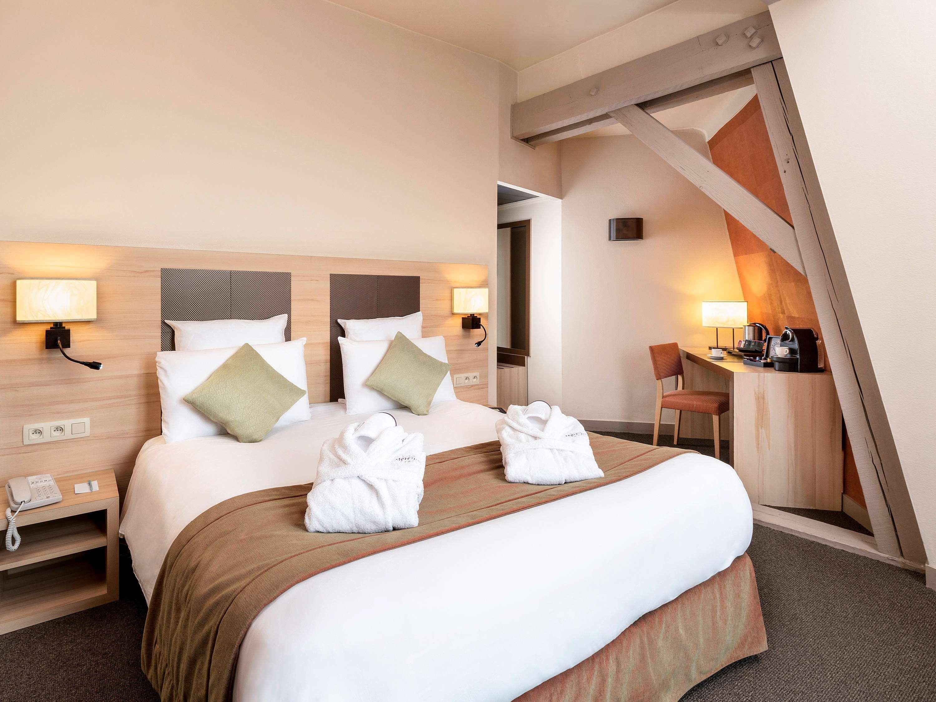 Mercure Centre Brotteaux Hotel 4*