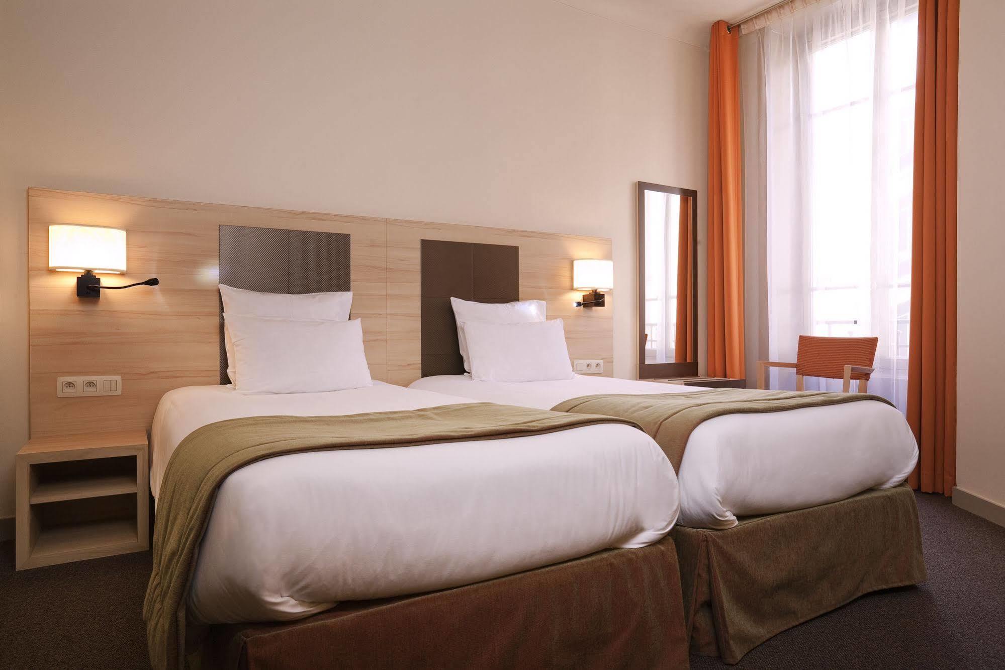 Mercure Centre Brotteaux Hotel 4*